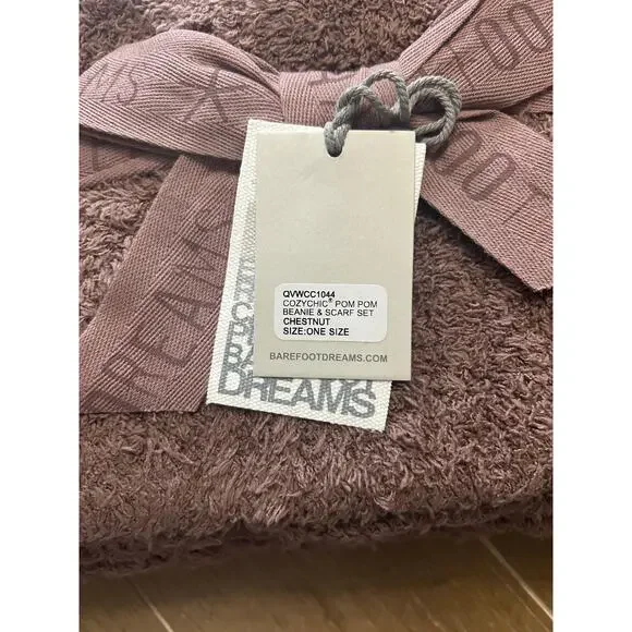 NWT Barefoot Dreams Cozy Chic Pom Pom Beanie and scarf Set  display picture 2